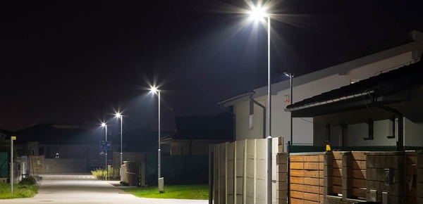 LED-Straßenbeleuchtung bei Muster Elektro in Musterstadt
