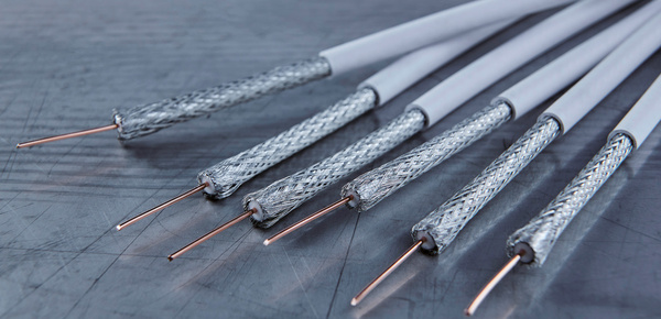 Kabel- und Steckverbinder bei Muster Elektro in Musterstadt